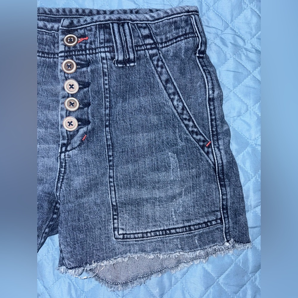 Anthropologie Pilcro The‎ Wanderer Blue Denim Frayed Hem Shorts Women’s Size 26 - Picture 11 of 14
